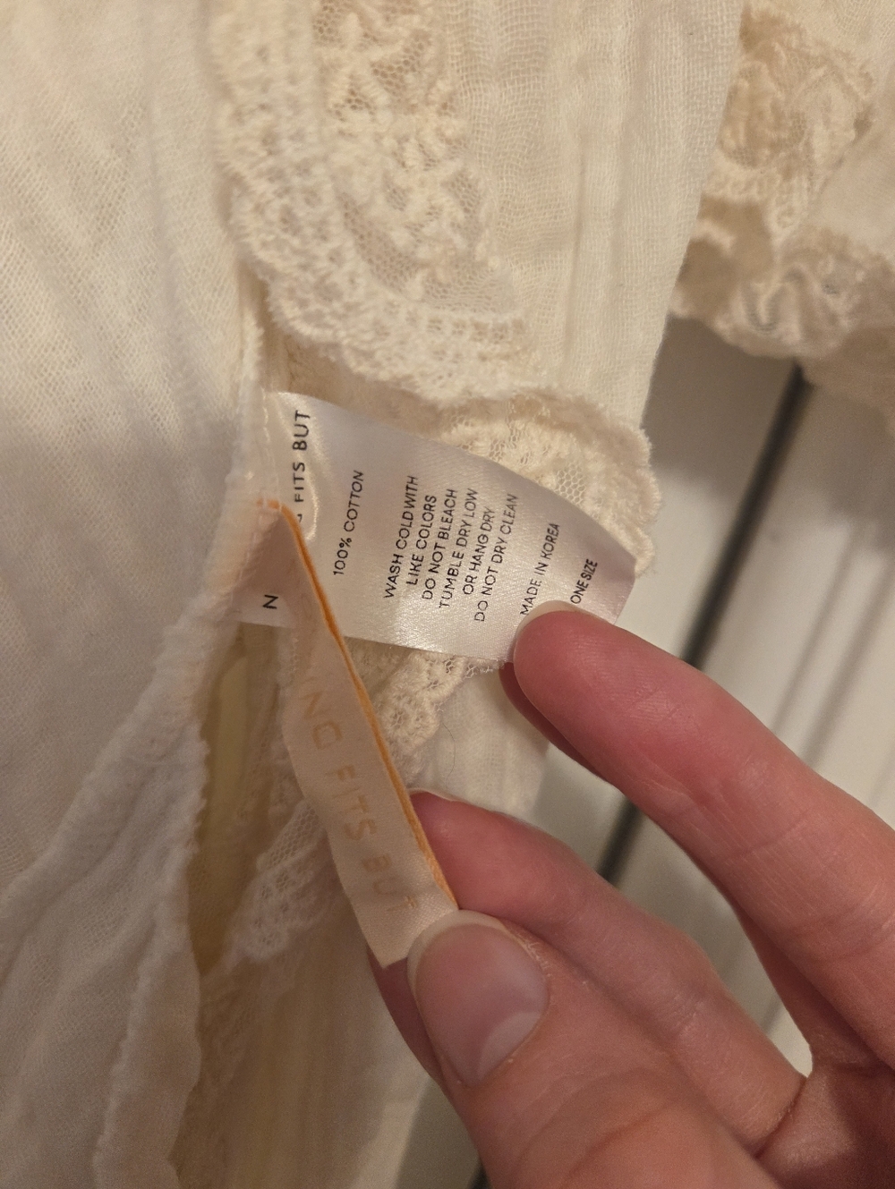 Nothing Fits But - Laced Muslin Robe - Picture 9 of 12